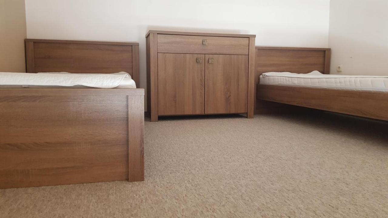 Vegvar Delux Apartman ギュラ エクステリア 写真