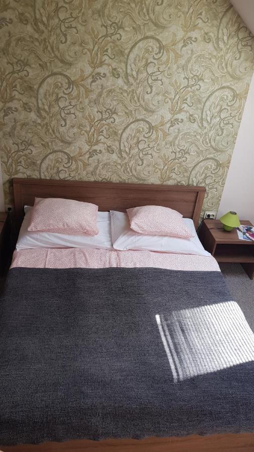 Vegvar Delux Apartman ギュラ エクステリア 写真